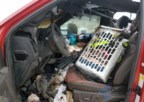 2022 Ford F350 Super Duty z USA, uszkodzony, nr VIN 1FT8W3DT8NED52387